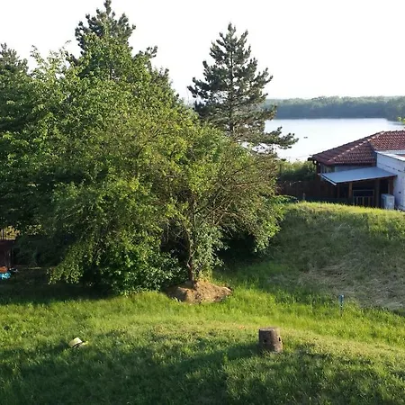 Apartman Anna S Vinnym Sklepem Pouzdrany Exterior photo